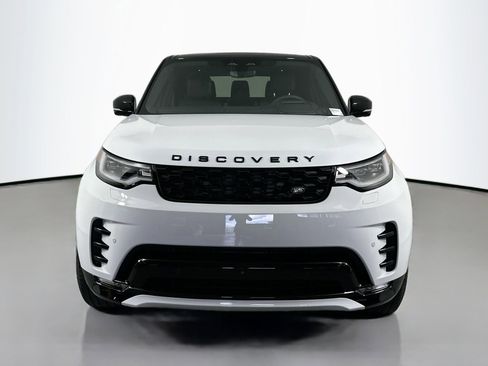 New 2025 Land Rover Discovery Dynamic SE image 2