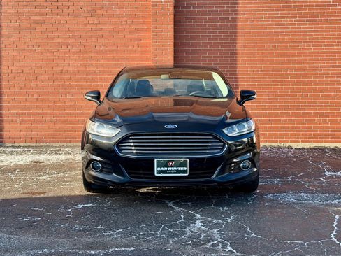 Used 2015 Ford Fusion Titanium image 2