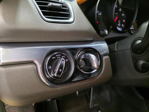 Used 2015 Porsche Cayman image 26