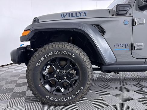 Used 2023 Jeep Wrangler Unlimited w/ Cold Weather Group AWD/4WD image 21