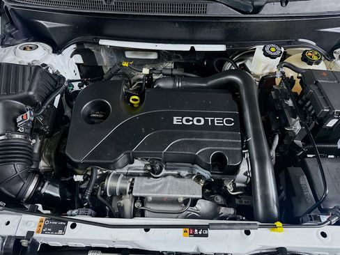 Used 2022 Chevrolet Equinox LS w/ LS Convenience Package image 31