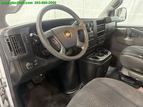 Used 2019 Chevrolet Express 2500 w/ Driver Convenience Package RWD image 3