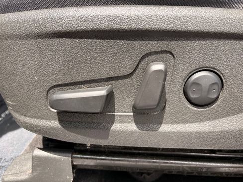 Used 2023 Hyundai Santa Fe SEL FWD image 11