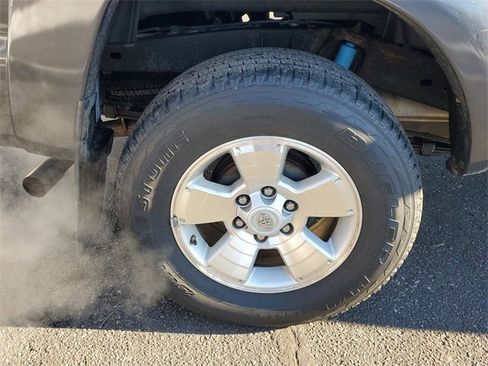 Used 2015 Toyota Tacoma 4x4 Double Cab w/ TRD Sport Package image 5