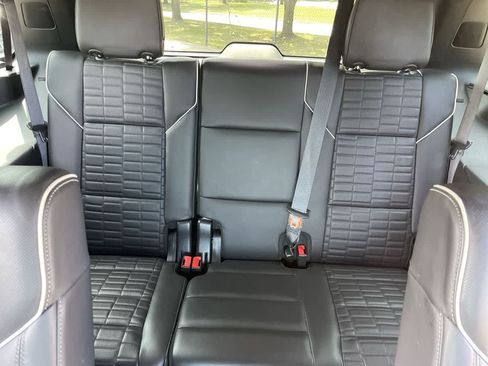 Used 2023 Cadillac Escalade V AWD/4WD image 19