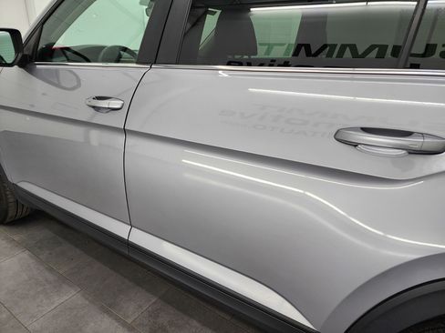 Used 2025 Volkswagen Atlas SE image 35