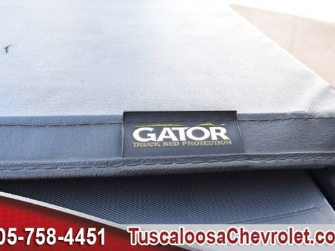 Used 2022 Chevrolet Colorado LT w/ Chrome Appearance Package AWD/4WD image 11