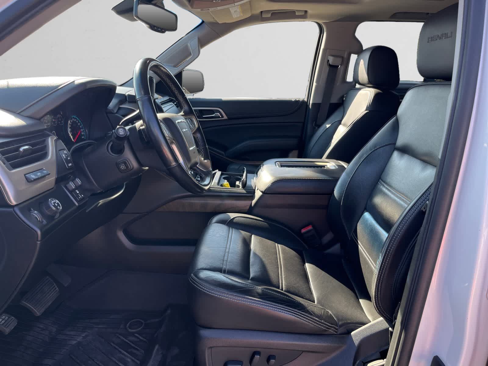 Used 2019 GMC Yukon XL Denali w/ Open Road Package RWD image 6