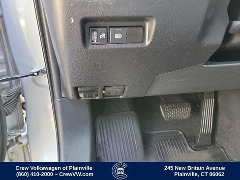 Used 2021 Toyota RAV4 XLE image 39