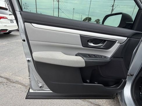 Used 2018 Honda CR-V LX image 11