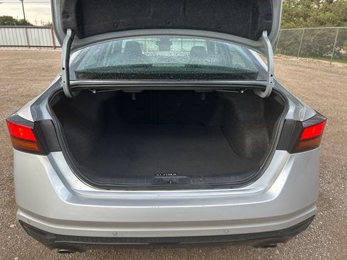 Used 2024 Nissan Altima 2.5 SR FWD image 38