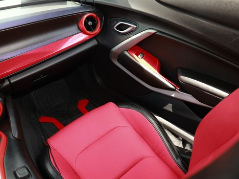 Used 2022 Chevrolet Camaro LT RWD image 26