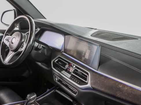 Used 2022 BMW X5 xDrive40i w/ M Sport Package AWD/4WD image 26