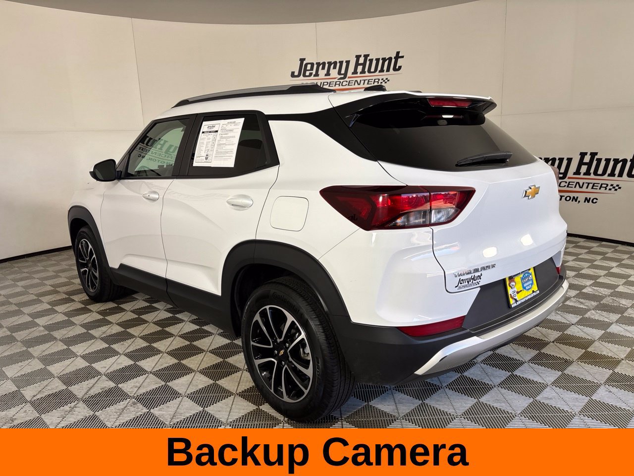 Used 2025 Chevrolet TrailBlazer LT FWD image 9
