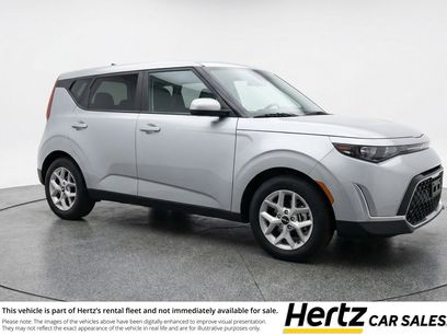 Used 2025 Kia Soul LX w/ LX Technology Package