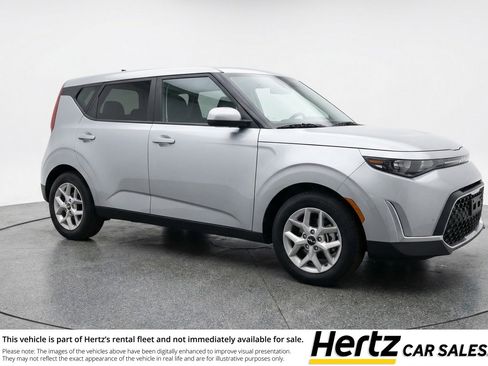 Used 2025 Kia Soul LX w/ LX Technology Package FWD image 1