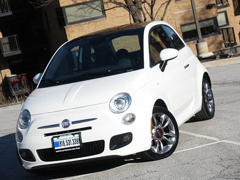 Used 2015 FIAT 500 Sport w/ Comfort/Convenience Group image 6
