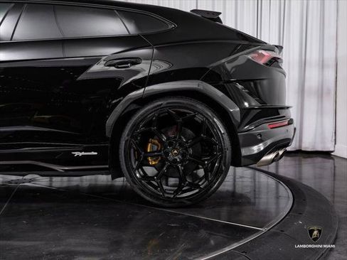 Used 2024 Lamborghini Urus Performante AWD/4WD image 10
