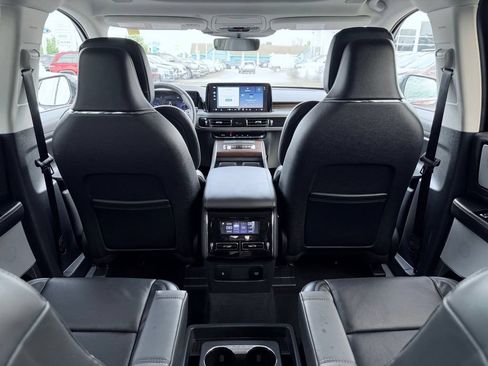 Certified 2025 Lincoln Aviator Reserve w/ Equipment Group 201A AWD/4WD image 28