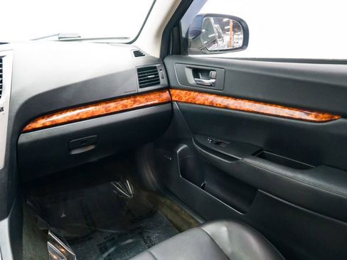 Used 2012 Subaru Outback 3.6R Limited image 10