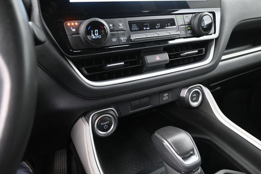 Used 2026 Toyota Grand Highlander XLE FWD image 30