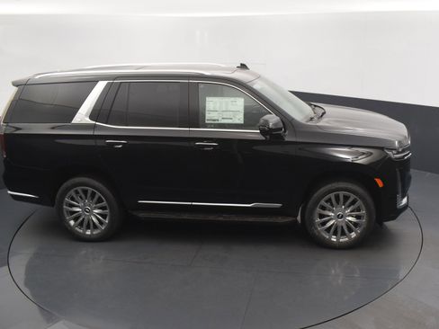 Used 2024 Cadillac Escalade Premium Luxury image 28