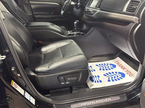 Used 2018 Toyota Highlander Limited Platinum AWD/4WD image 15