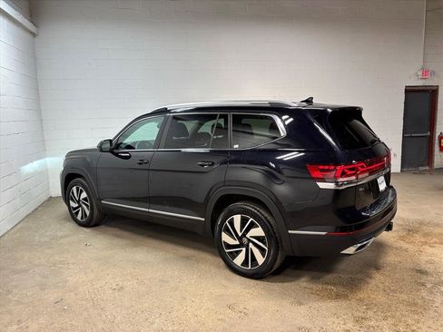 Used 2024 Volkswagen Atlas SEL image 10