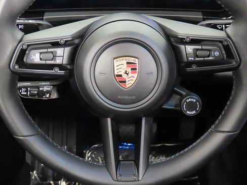 Certified 2025 Porsche Macan 4 Electric AWD/4WD image 19