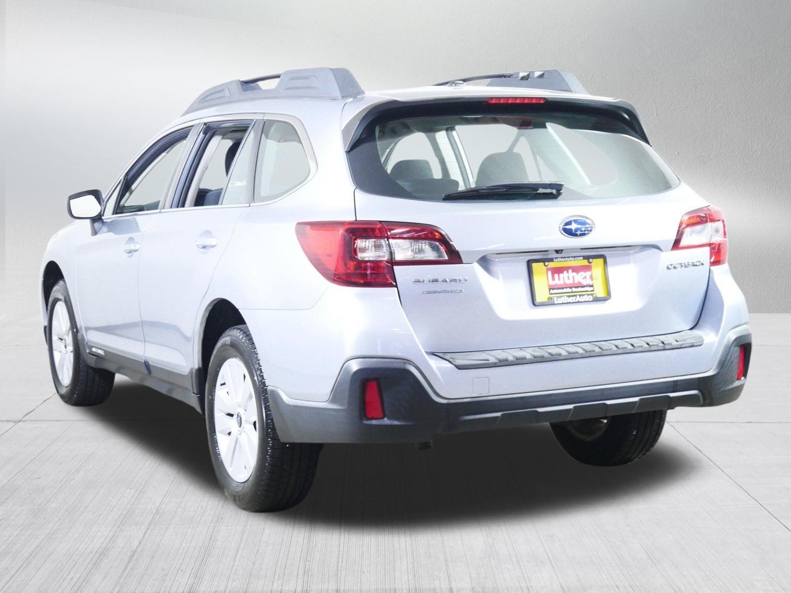 Used 2019 Subaru Outback 2.5i AWD/4WD image 5