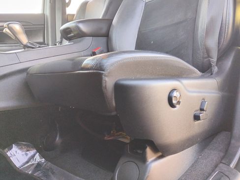 Used 2018 Jeep Grand Cherokee Altitude image 15