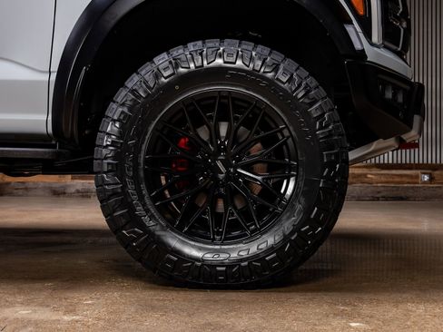 Used 2025 Ford F150 Raptor image 12