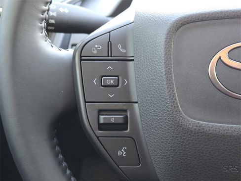 Used 2026 Toyota Prius LE image 28