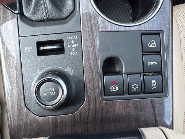 Used 2024 Toyota Highlander Limited AWD/4WD image 14