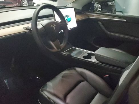 Used 2023 Tesla Model Y Long Range AWD/4WD image 20