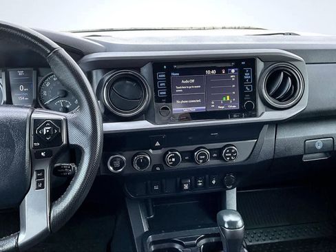 Used 2019 Toyota Tacoma TRD Off-Road image 16