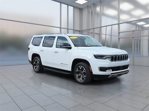 Used 2024 Jeep Wagoneer Series III image 2