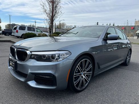 Used 2019 BMW 540i w/ M Sport Package image 4