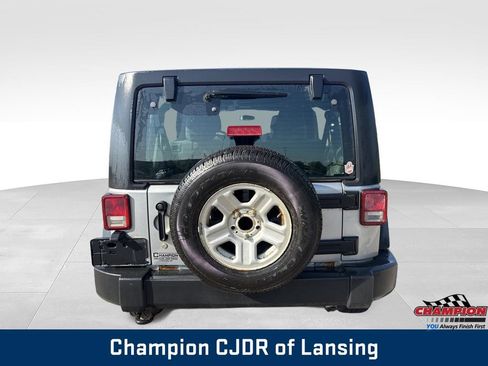 Used 2013 Jeep Wrangler Unlimited Sport AWD/4WD image 6