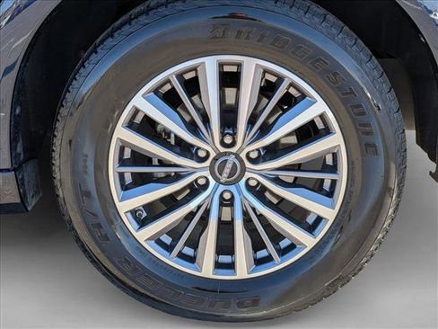 Used 2024 Nissan Armada SL w/ Captain's Chairs Package image 25