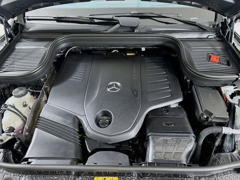 New 2026 Mercedes-Benz GLS 450 4MATIC image 34