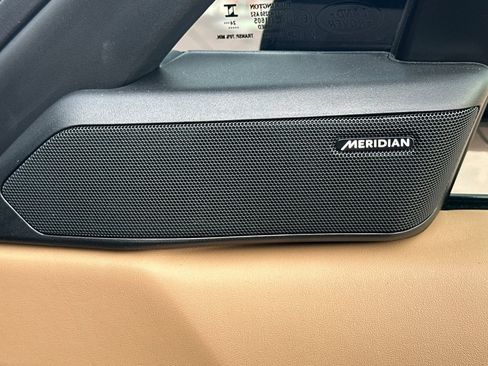 Used 2025 Land Rover Range Rover Sport Dynamic SE image 16