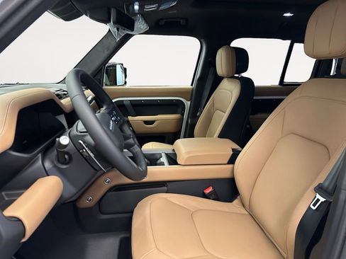 New 2026 Land Rover Defender 110 V8 AWD/4WD image 9