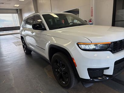 Used 2023 Jeep Grand Cherokee L Laredo