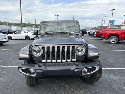 Used 2020 Jeep Gladiator Overland w/ Popular Equipment Package AWD/4WD image 8