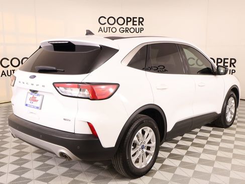 Used 2022 Ford Escape SE FWD image 19