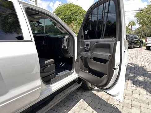 Used 2018 Chevrolet Silverado 1500 LT RWD image 23