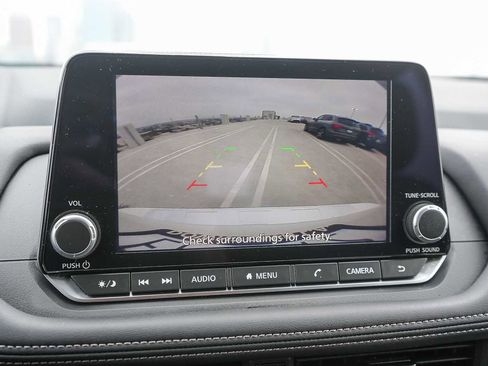 Used 2026 Nissan Rogue SV FWD image 23