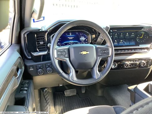 Used 2024 Chevrolet Silverado 1500 LT AWD/4WD image 6
