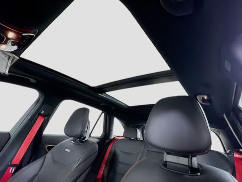 Used 2026 Mercedes-Benz GLC 43 AMG GLC 43 AMG image 15